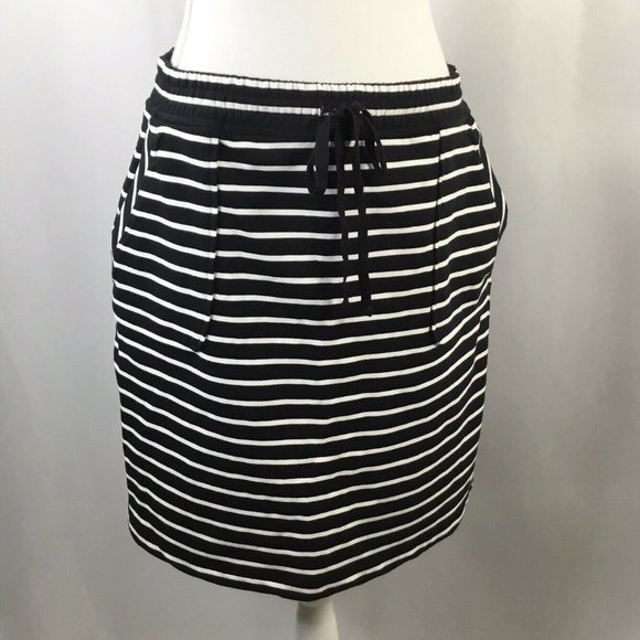 Akini Dresses & Skirts - Akini~Stretch Knit Skirt~Pockets~Elastic Waist~